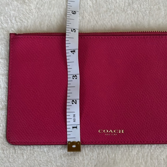 🌸Coach Clutch - Picture 4 of 6